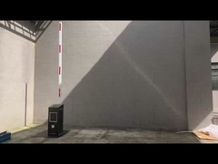 Barriera automatica intelligente per parcheggio con braccio solare per veicoli